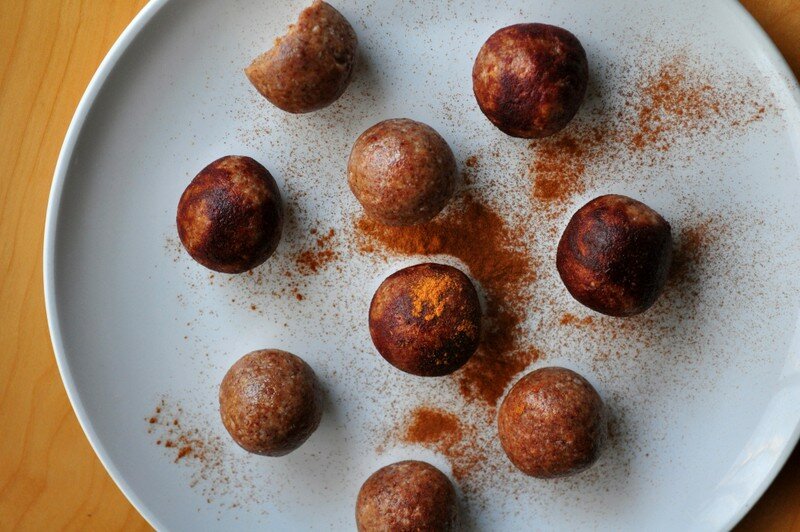 No-Bake Pale-Holes! (Paleo Donut Holes)