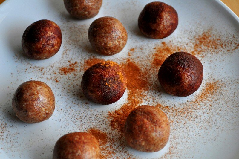 No-Bake Pale-Holes! (Paleo Donut Holes)