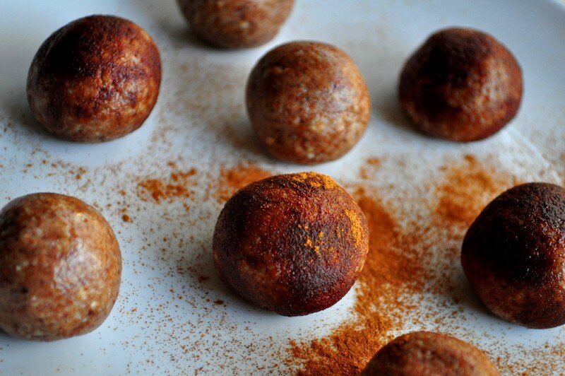 No-Bake Pale-Holes! (Paleo Donut Holes)